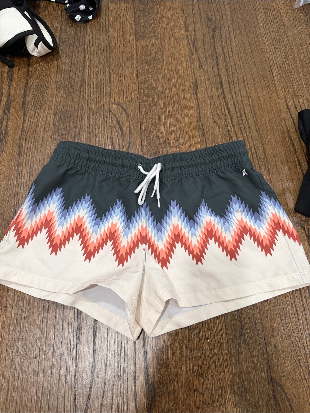 Hurley Women's Navy, Red & Blue Zigzag Drawstring Athletic Shorts